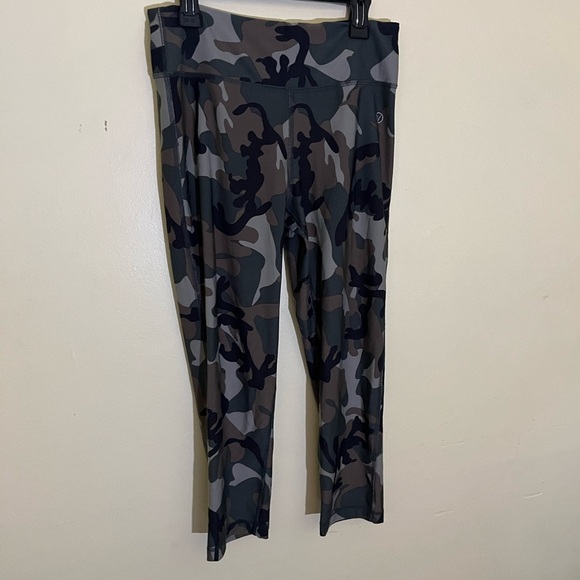 VOGO Athletica Pants - VOGO Athletica Camouflage Leggings